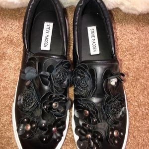 NEW Steve Madden Black Sneakers W/ Flowers